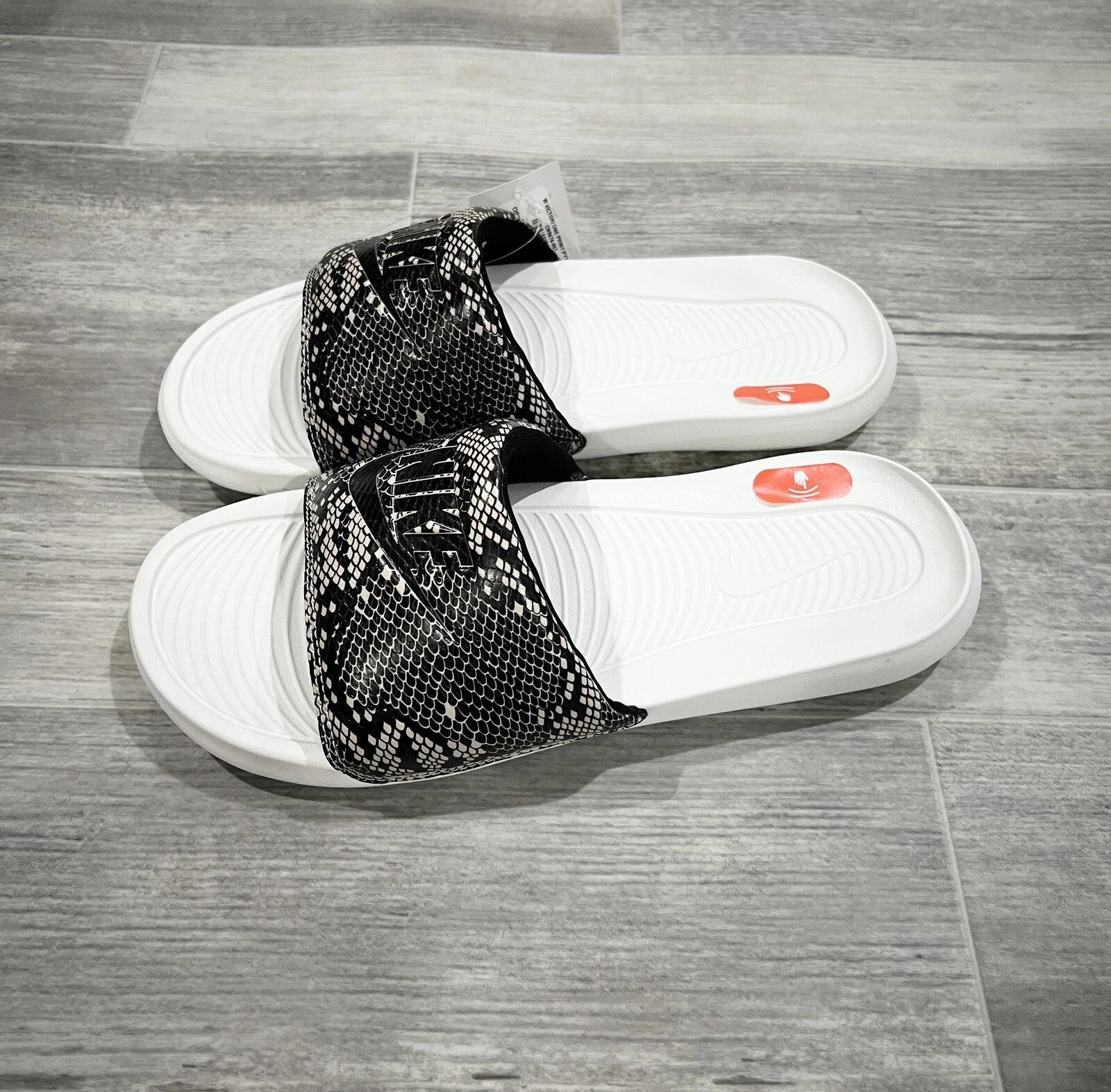 Women's Nike Victori One Slide Style: Desert Sand/Black/White Womens Size 11