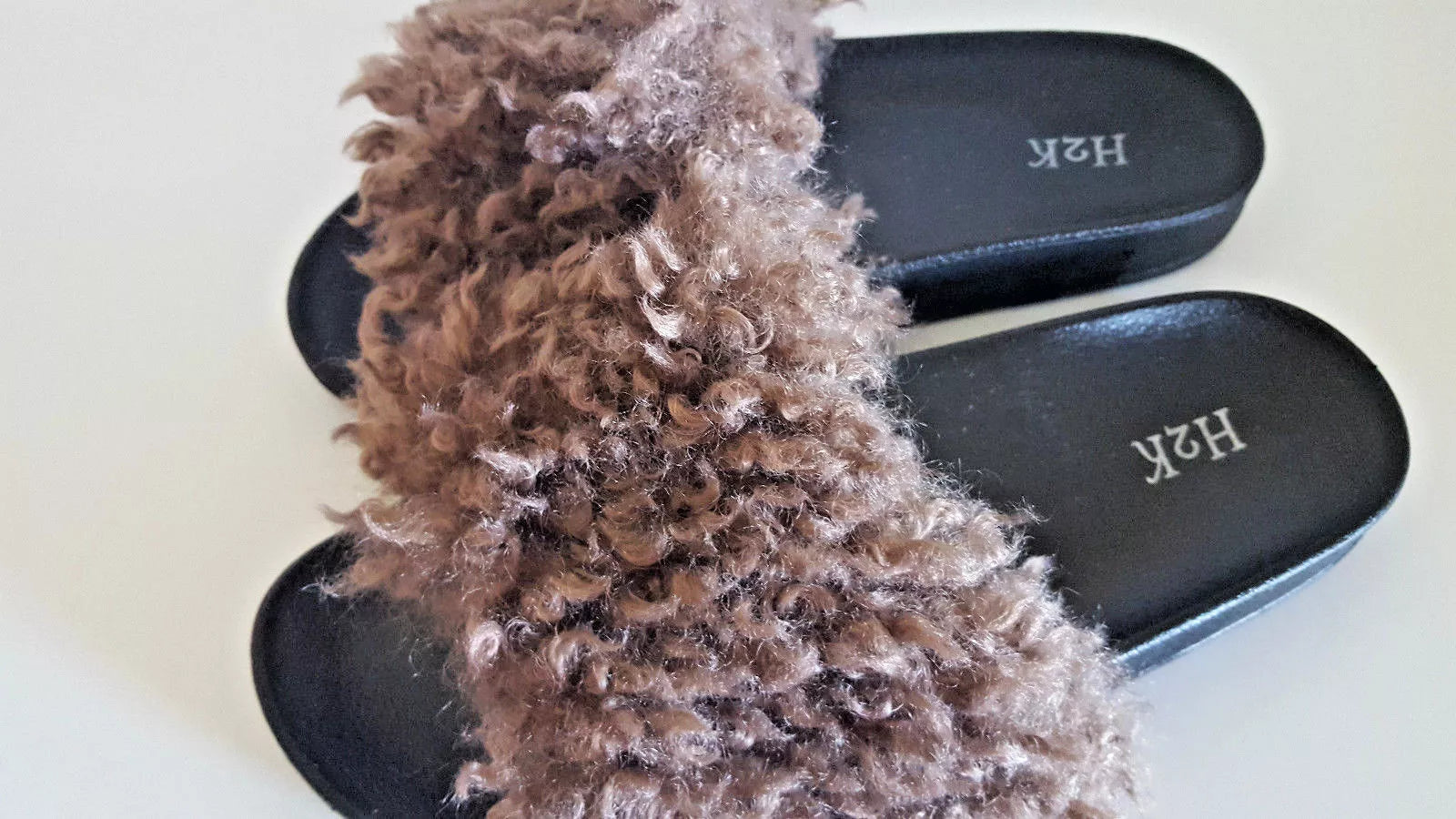 H2K Paula Brown FUZZY Fur Fashion Slides Flip Flops Sandals Slides Cozy Warm