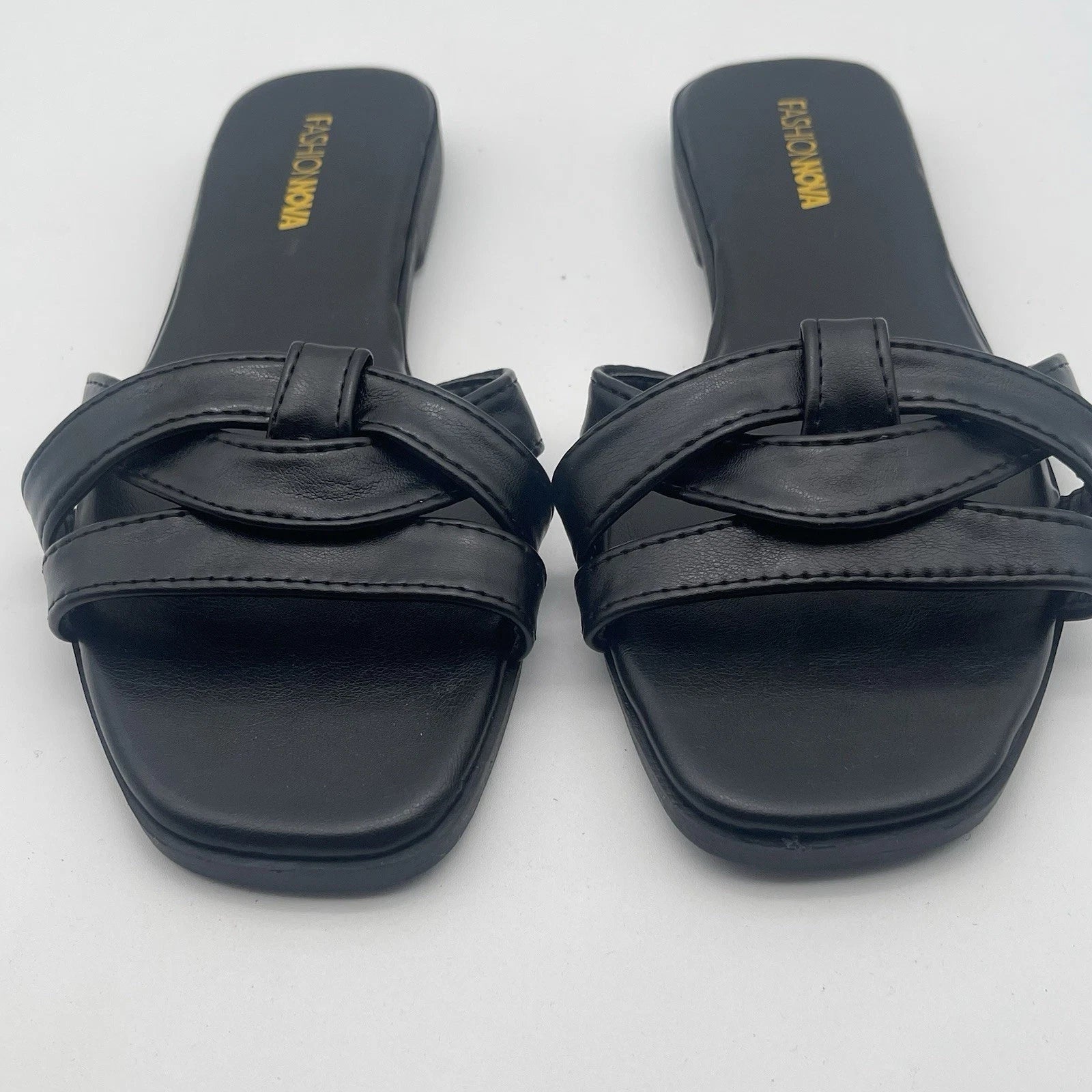 Fashion Nova Black Fact Leather Flint Woven Strap Slide Sandals Women's Size 8