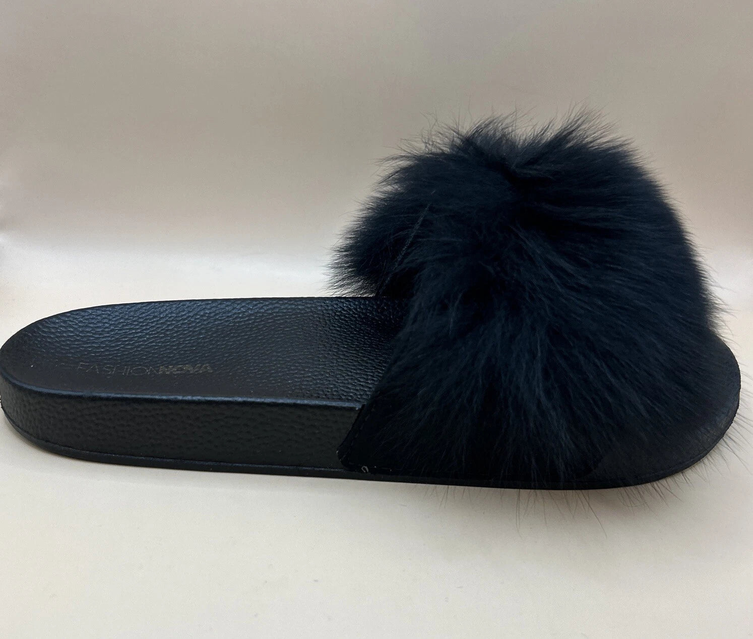 fashion nova Women’s Making Big Moves Fanzzy Slides In Black Size 11 New