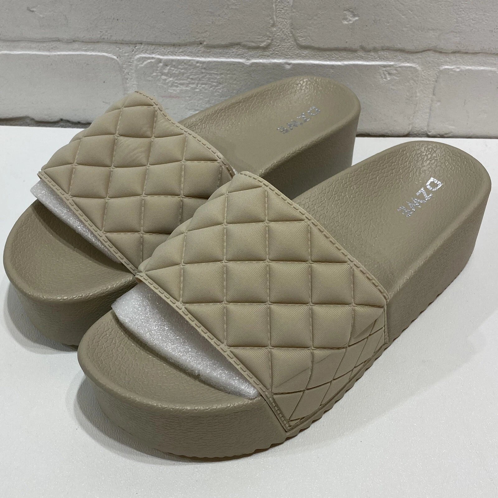 Women's Casual Fashionable Thick Bottom Diamond Checkered Beige Slide - Size 8