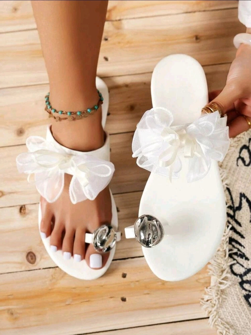 Women's Fashionable Elegant Bow & Metal Toe Accent Sandals US Size 11 White