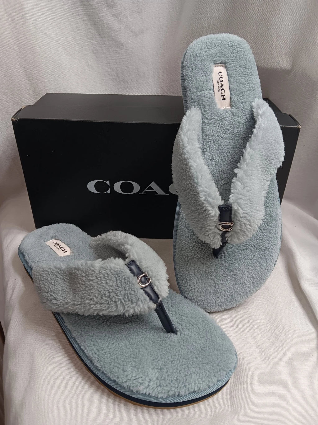 Coach Hampton Flip Flops Sandals 10 B Lt. Blue