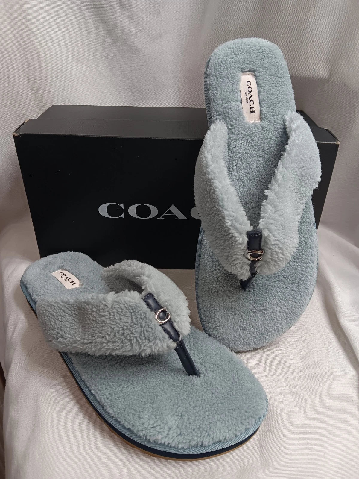 Coach Hampton Flip Flops Sandals 10 B Lt. Blue