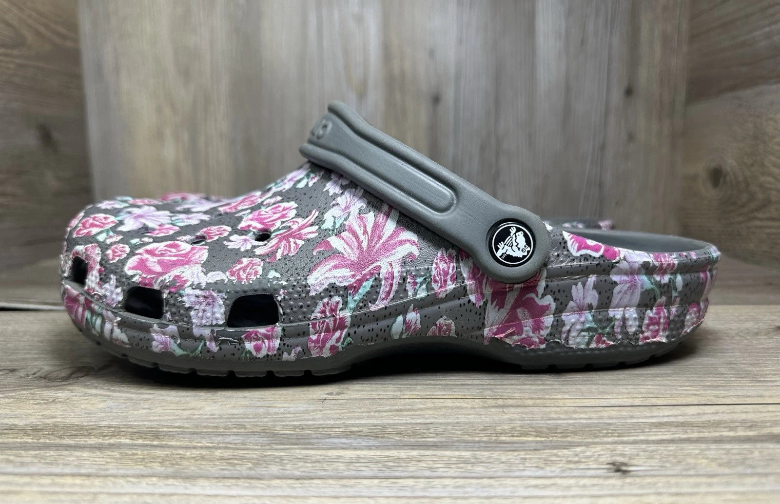 Crocs Womens Floral Design Slides Shoes Size 10 Pre-Owned (Rare) Great Condition