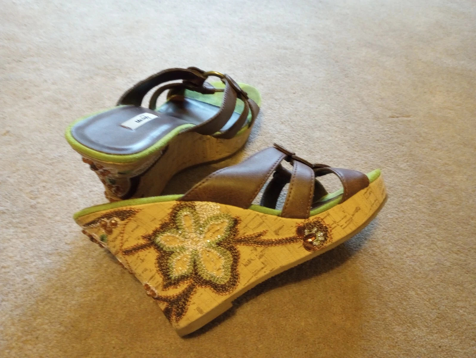 Women's Size 8 Sandal Slides Wedge Platform Style Vtg
