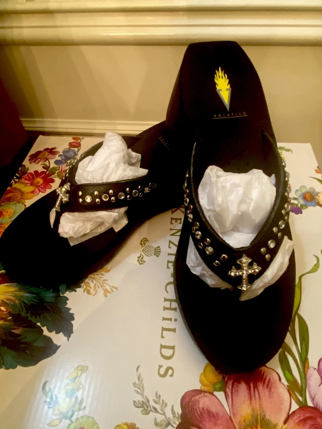 Volatile BLACKWomen's Wedge Flip Flop Style Sandals Cross Rhinestones & Studs 9M