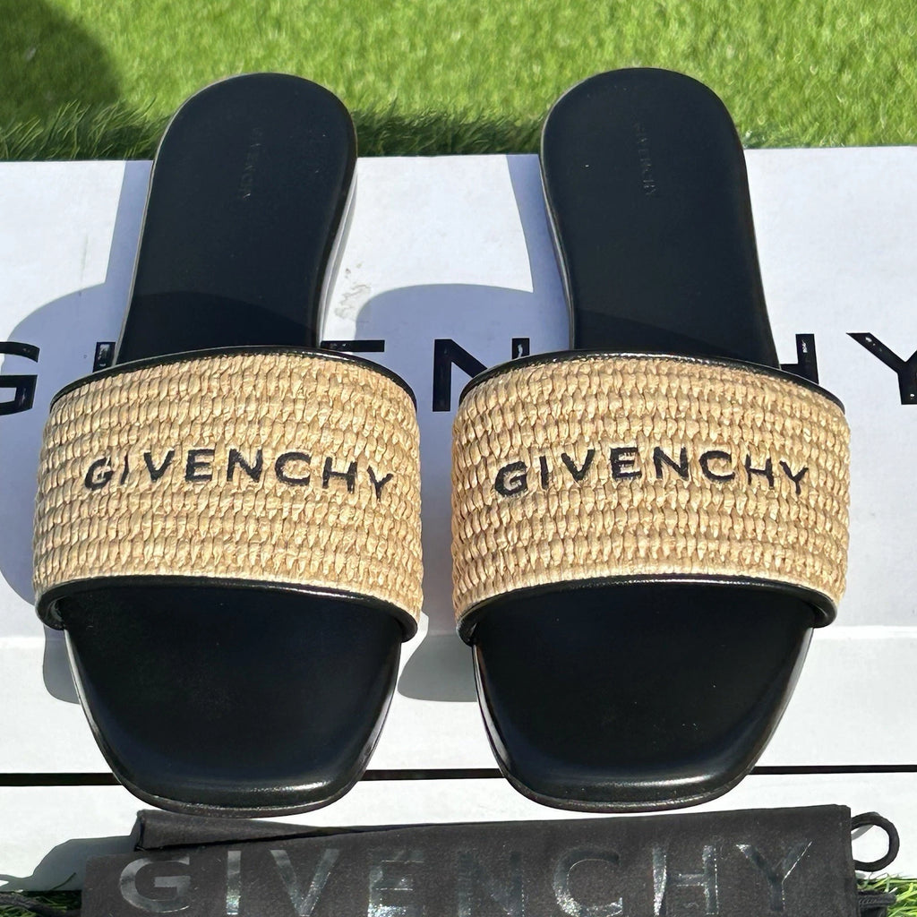 GIVENCHY 4G EMBROIDERED LOGO RAFFIA AND BLACK LEATHER SLIDE SANDALS SZ 40.5 NEW!
