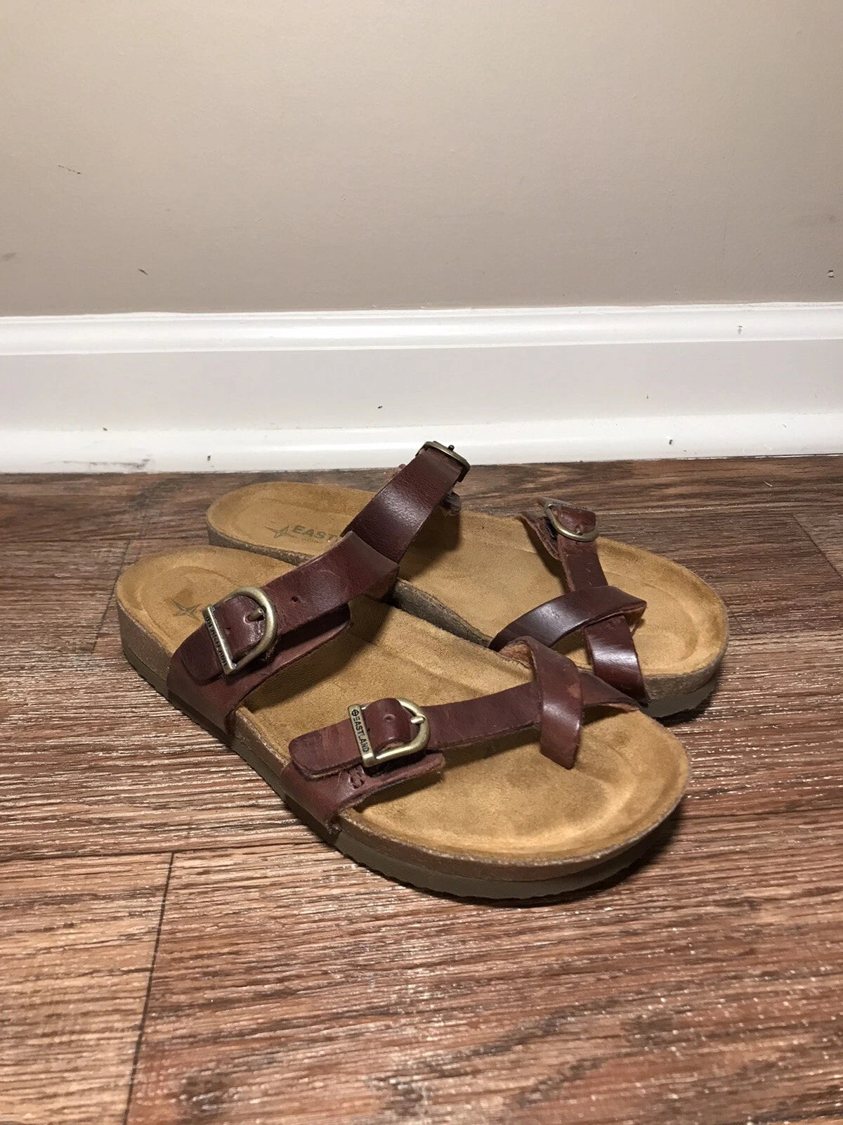 Eastland Tiogo Leather Womens Cushion Footbed Sandals Style 3772-79 Sz 6M Brown