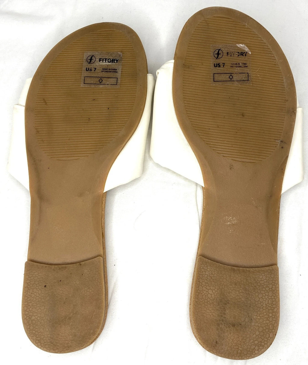 FITORY Women's Flat Sandals Fashion Slides Faux Leather White Size 7 US