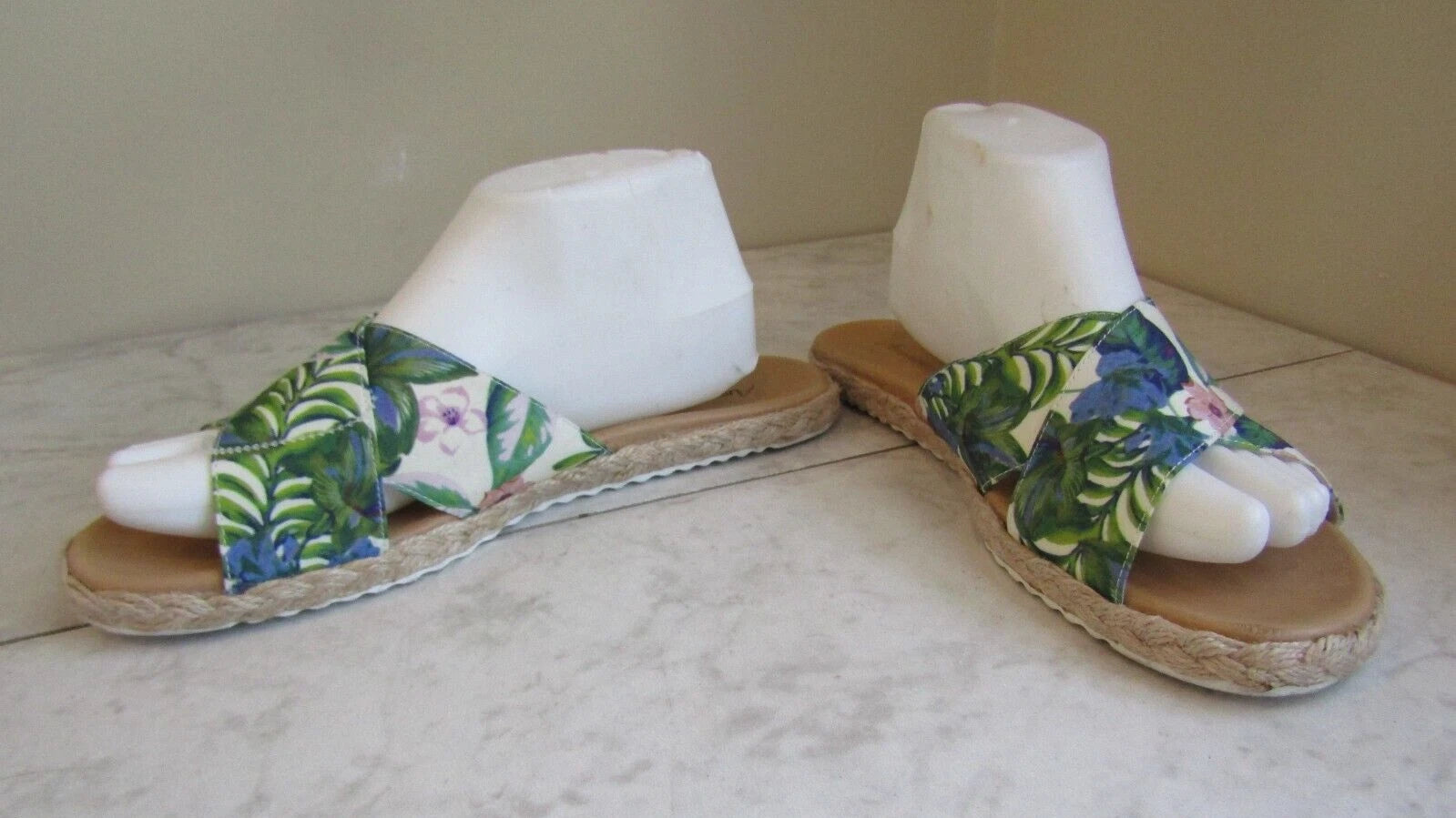 American Eagle Floral Cross Strap Multicolor Slides Sandal Shoes Women's Size 9