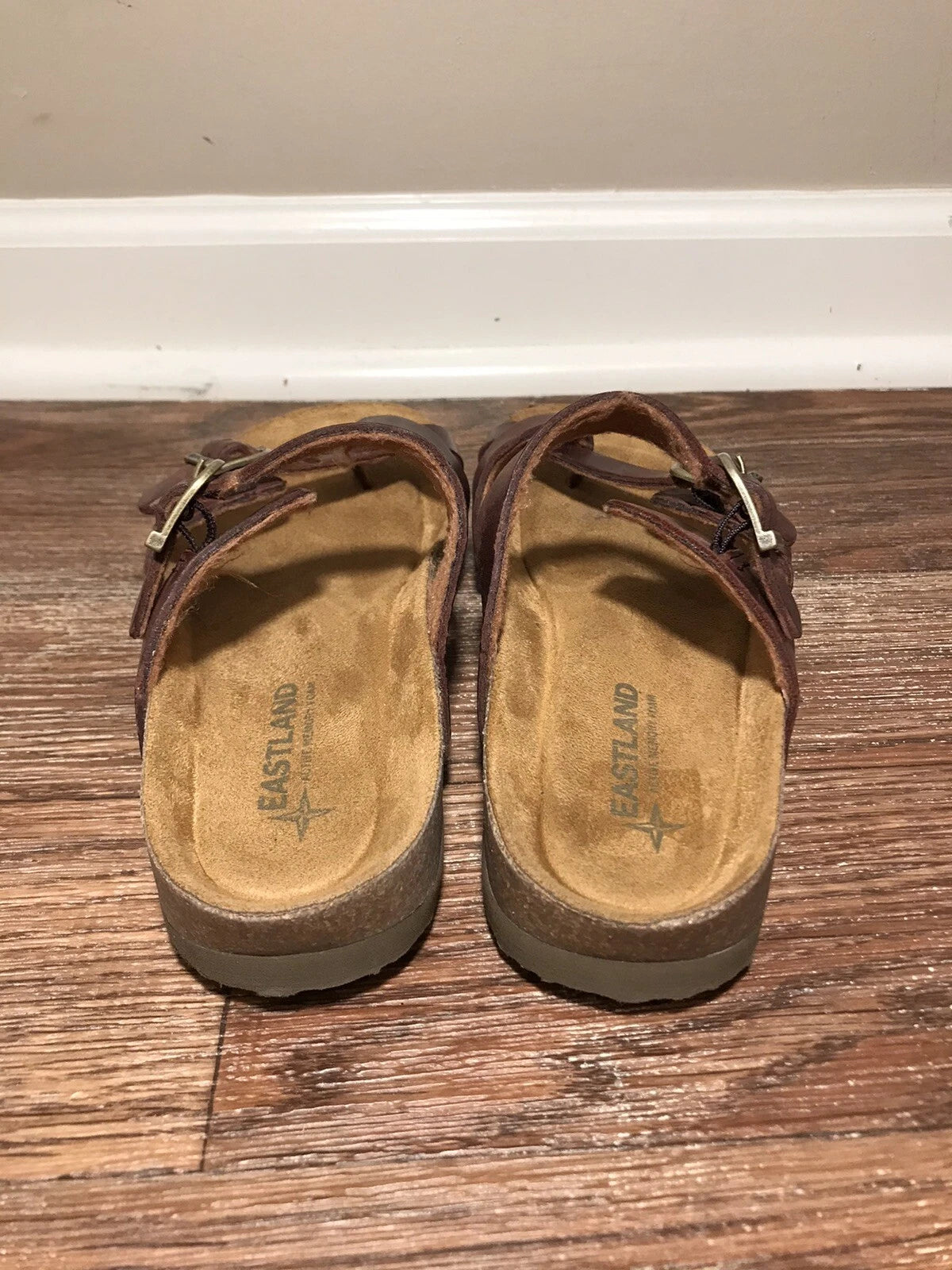Eastland Tiogo Leather Womens Cushion Footbed Sandals Style 3772-79 Sz 6M Brown