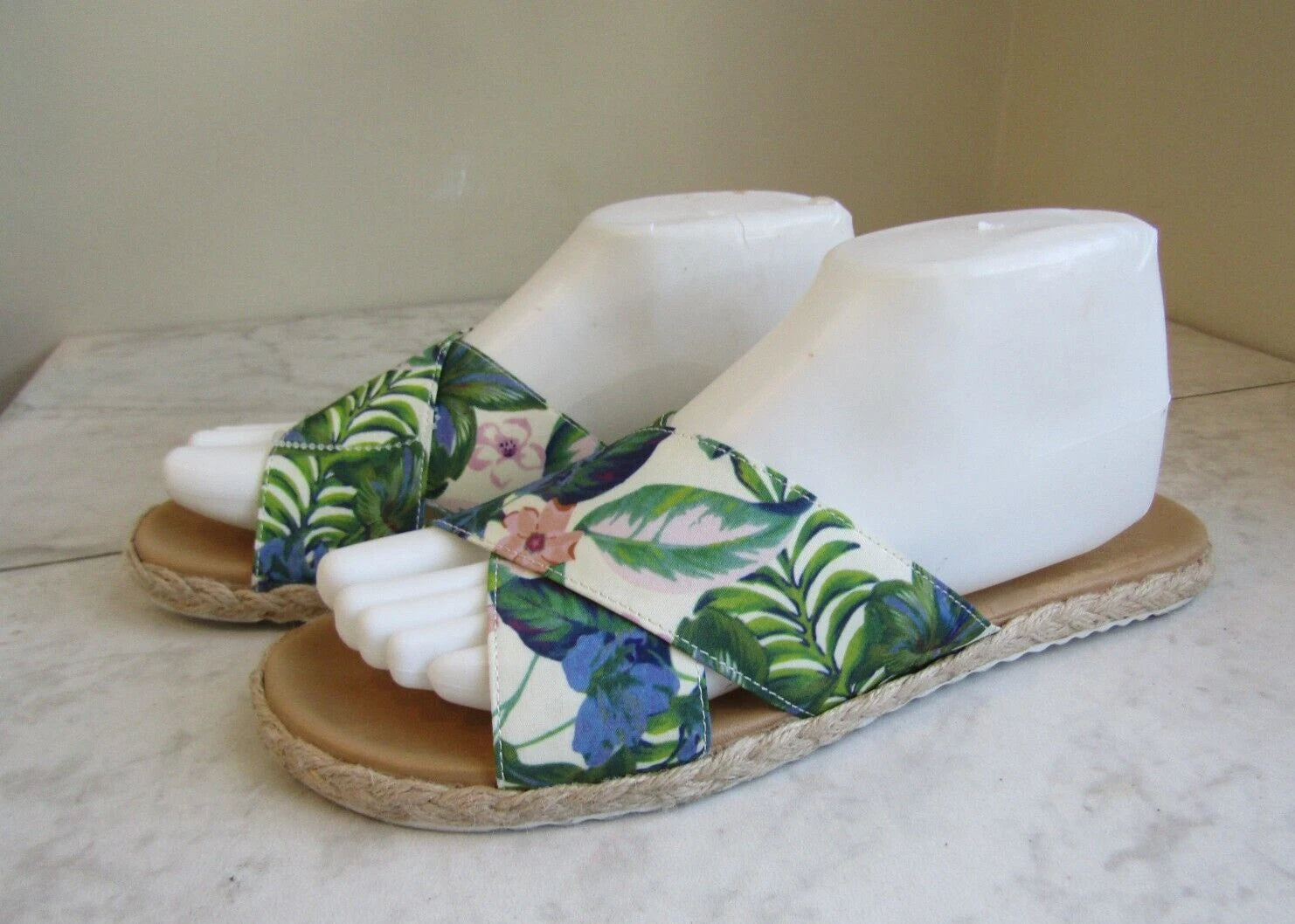 American Eagle Floral Cross Strap Multicolor Slides Sandal Shoes Women's Size 9