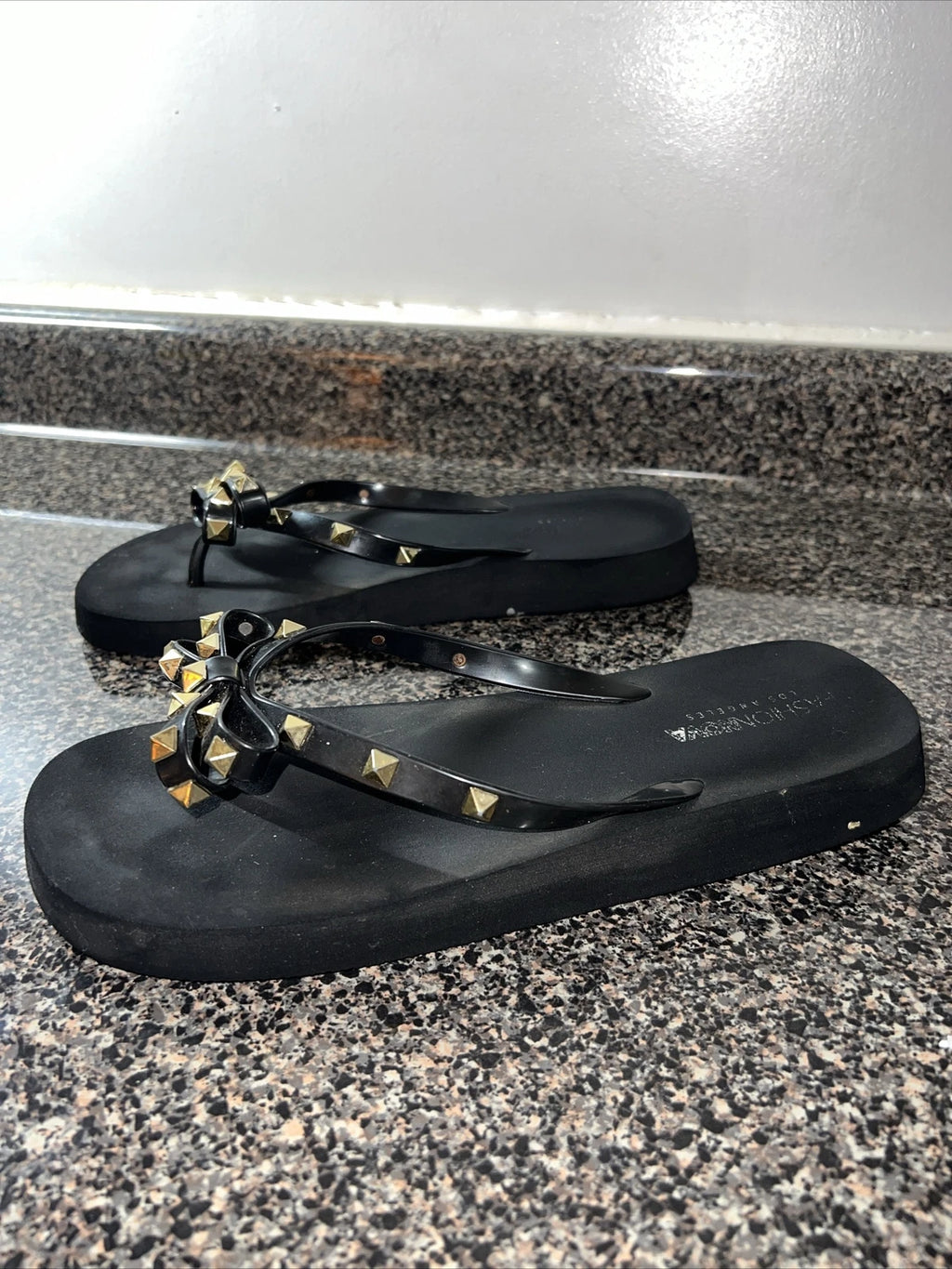 Fashion Nova Woman’s Sandals . Size 9.