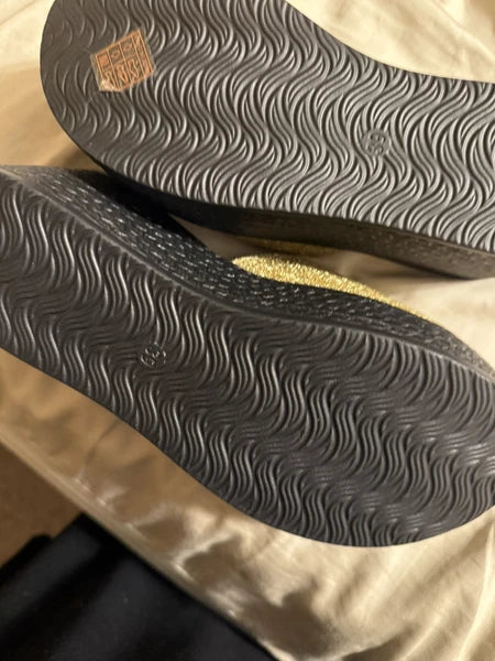 Fashion shoes wedge gold and black slide size 8