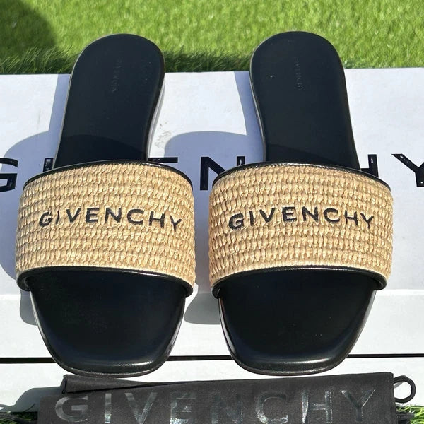 GIVENCHY 4G EMBROIDERED LOGO RAFFIA AND BLACK LEATHER SLIDE SANDALS SZ 40.5 NEW!