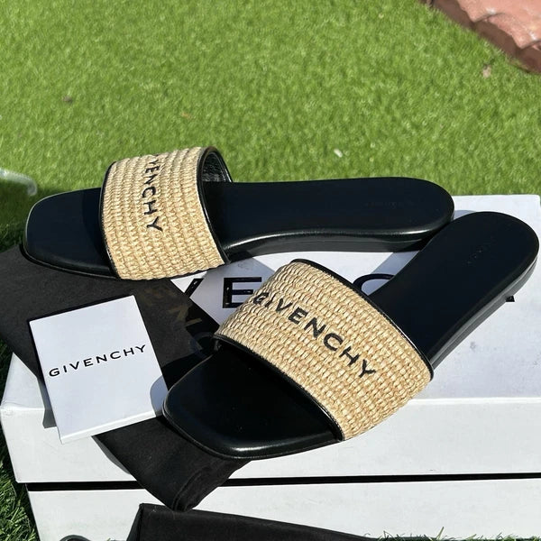 GIVENCHY 4G EMBROIDERED LOGO RAFFIA AND BLACK LEATHER SLIDE SANDALS SZ 40.5 NEW!