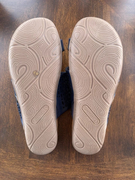 Baretraps Juny Sandals Navy Blue Women's 8 M Lightweight Comfort Toe Strap NEW