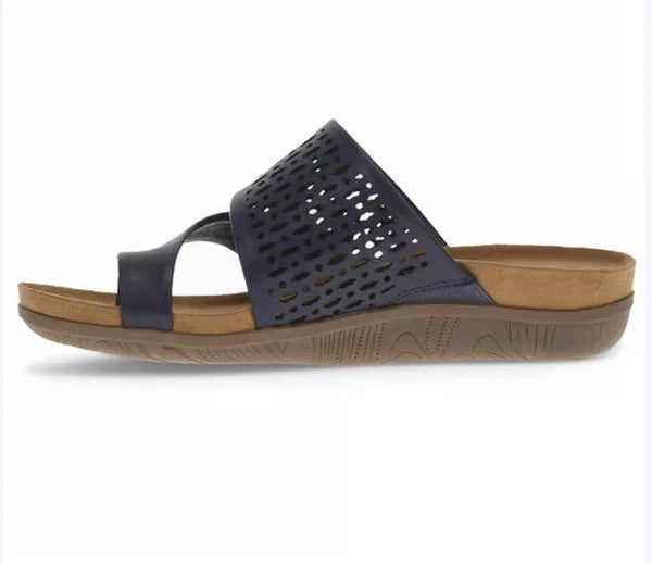 Baretraps Juny Sandals Navy Blue Women's 8 M Lightweight Comfort Toe Strap NEW