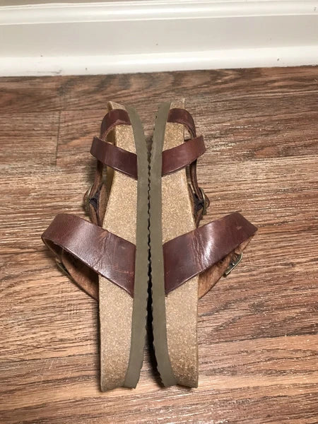 Eastland Tiogo Leather Womens Cushion Footbed Sandals Style 3772-79 Sz 6M Brown