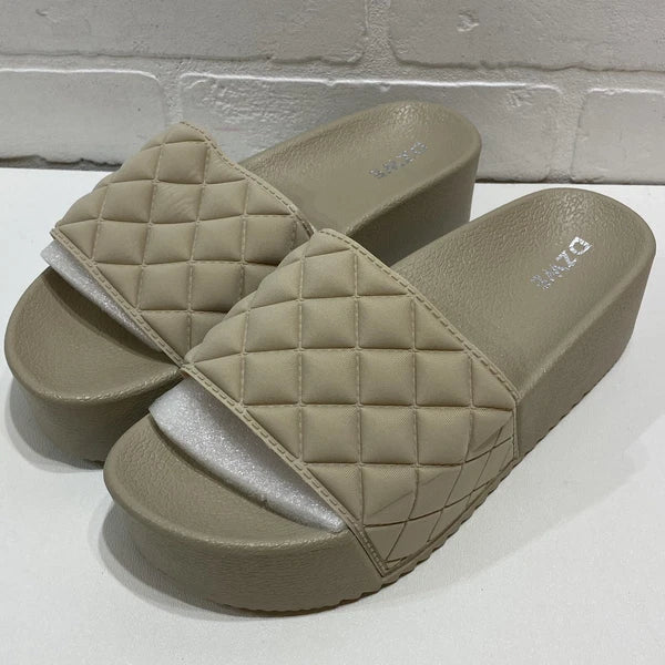 Women's Casual Fashionable Thick Bottom Diamond Checkered Beige Slide - Size 8
