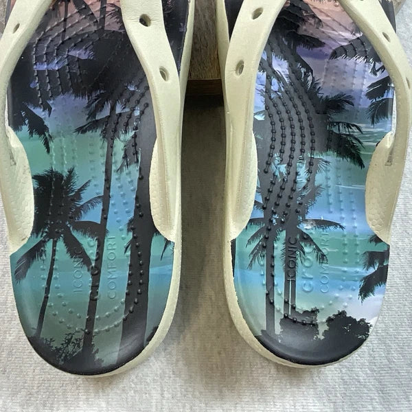 Crocs Platform Flip Flops Sandals Women’s 6 Retro Resort Classic Style Trendy