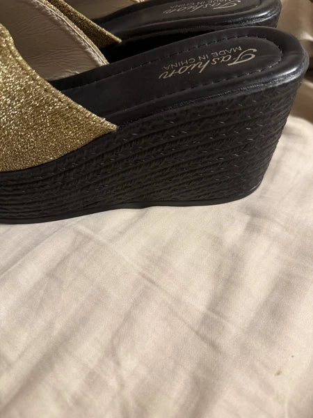 Fashion shoes wedge gold and black slide size 8