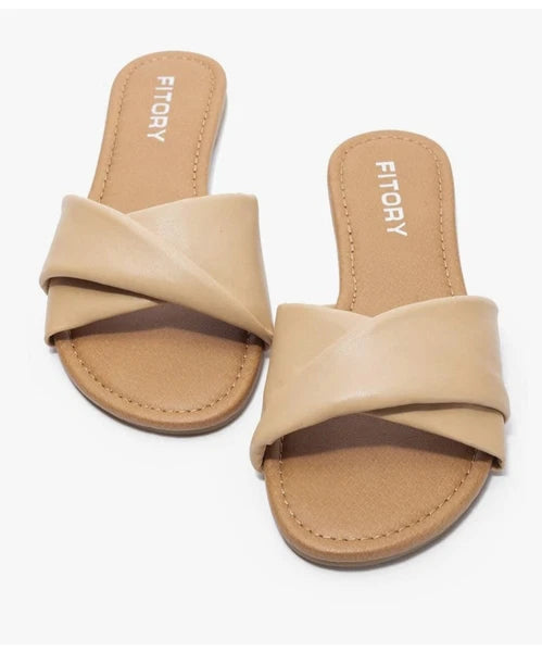 FITORY Women's Flat Sandals Fashion Slides With Soft Leather Slippers Size US 6